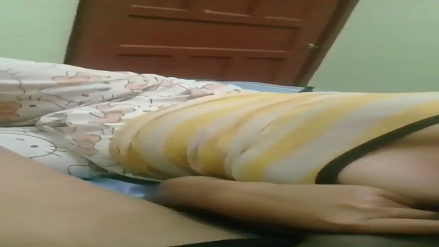 Video Bokep Pembantu – Bantuin Ngemut Kontol